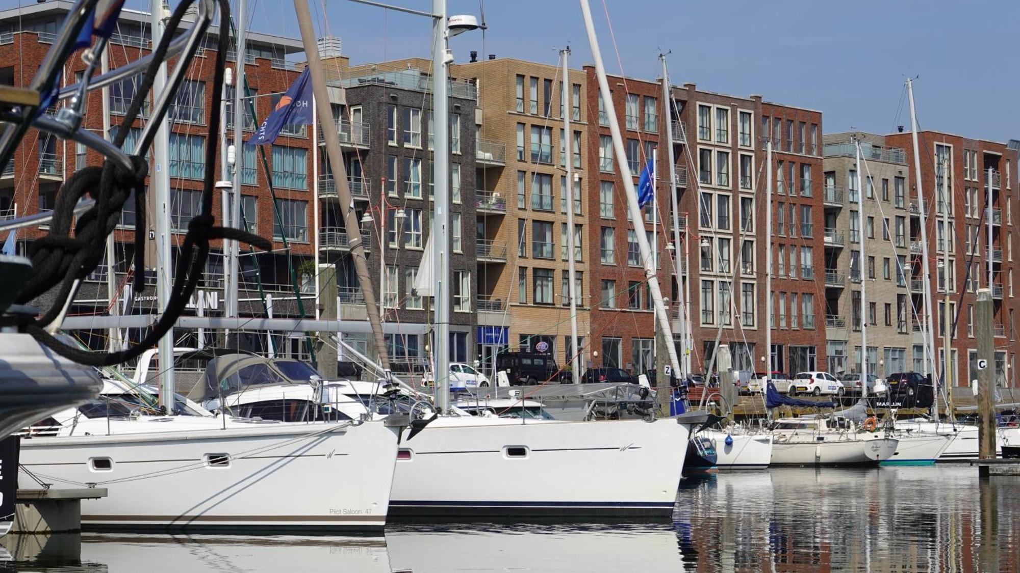 Bizstay Harbour IV Хага Екстериор снимка